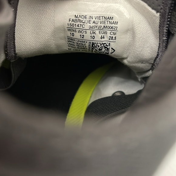 CONVERSE ALL STAR HIGH TOP SNEAKERS MEN SIZE 10 WOMEN SIZE 12 - Picture 15 of 15